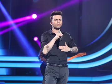 Ricky Mata convierte el plató en una gran fiesta con ‘Moves like Jagger’ como Maroon 5 Ricky Mata convierte el plató en una gran fiesta con ‘Moves like Jagger’ como Maroon 5