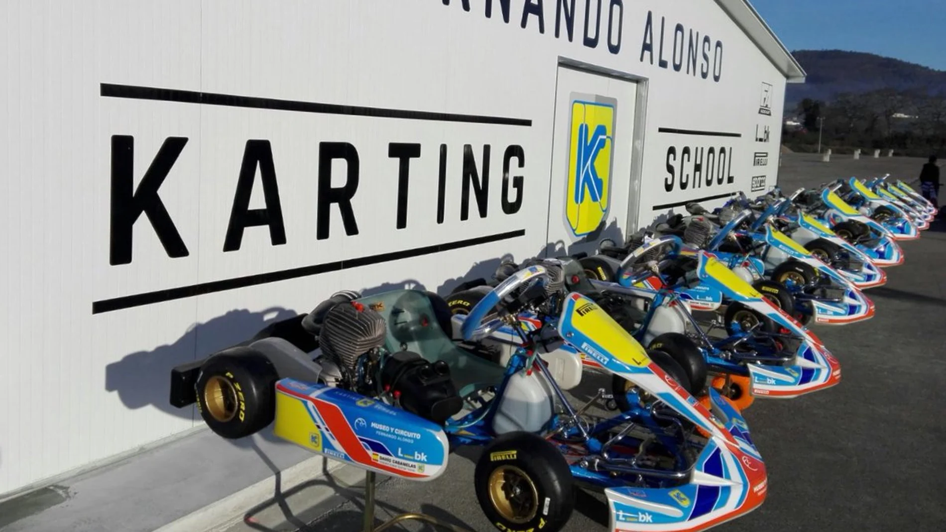 Karts en la pista Fernando Alonso