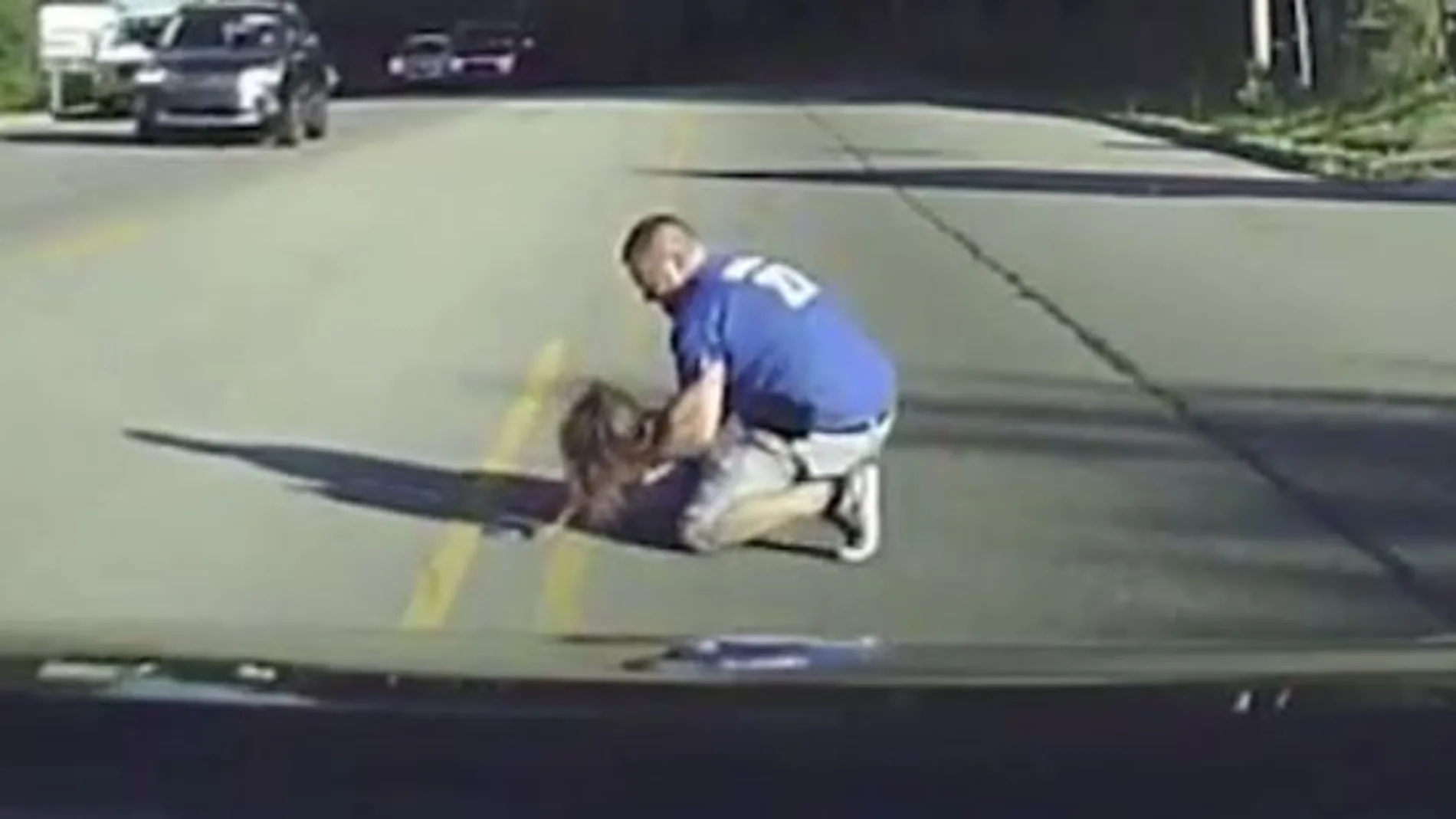 Una niña cae de un autobús en Arkansas Una niña cae de un autobús en Arkansas