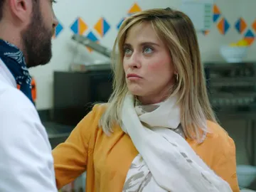 Carmen le propone a Iñaki un plan romántico para calmar su ansiedad Carmen le propone a Iñaki un plan romántico para calmar su ansiedad