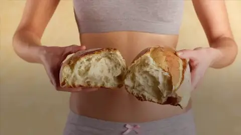 Frame 0.0 de: 10 síntomas que te indican que puedes ser intolerante al gluten Frame 0.0 de: 10 síntomas que te indican que puedes ser intolerante al gluten