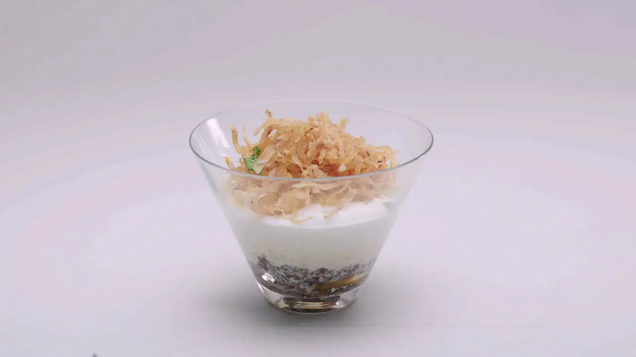 Arroz con leche en dos texturas con churros