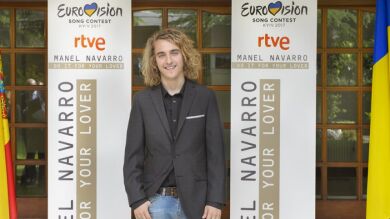El embajador de Ucrania en Madrid recibe a Manel Navarro antes de su viaje a Kiev