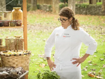 Rakel recibe el segundo castigo de Víctor: “Ole tus huevos, cabrón” Rakel recibe el segundo castigo de Víctor: “Ole tus huevos, cabrón”