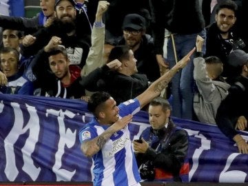 Luciano Rocha celebra el primer gol de su equipo ante Las Palmas