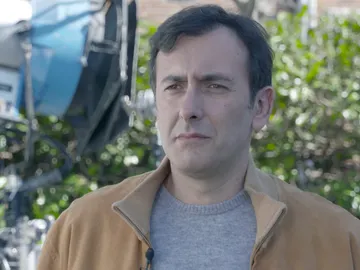 Joseba: "El exmarido de Raquel intenta recuperar su relación" Joseba: "El exmarido de Raquel intenta recuperar su relación"