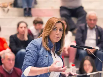 Susana Díaz ante los medios Susana Díaz ante los medios