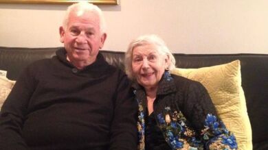 Una pareja de ancianos muere de la mano con 40 minutos de diferencia tras 69 años de matrimonio