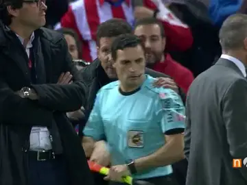 Frame 1.450978 de: Apelación deja el castigo de Simeone en una simple amonestación Frame 1.450978 de: Apelación deja el castigo de Simeone en una simple amonestación