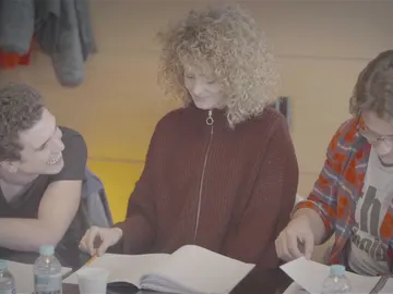 Nos colamos en la lectura del primer guion de ‘La casa de papel’ Nos colamos en la lectura del primer guion de ‘La casa de papel’