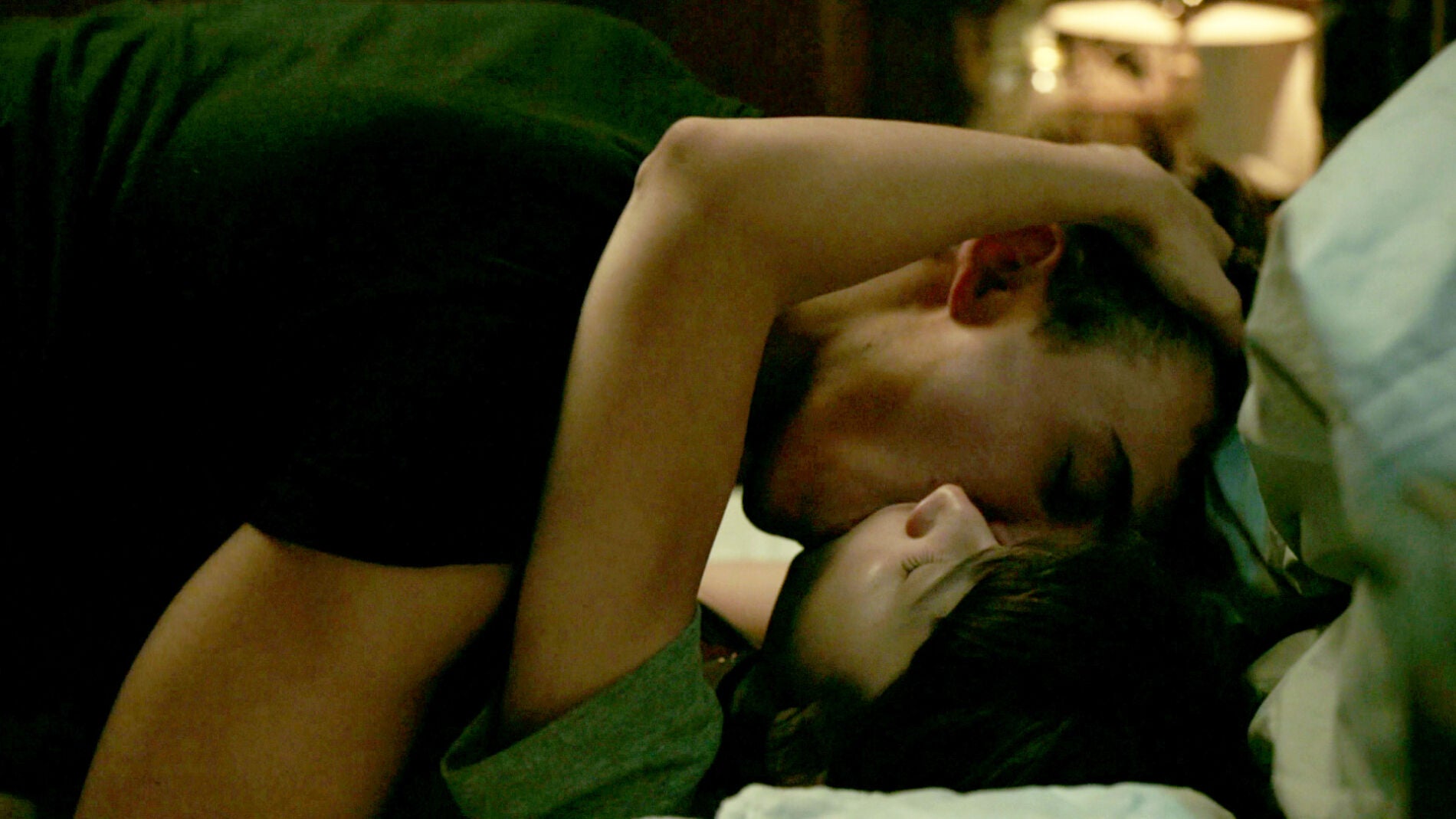 Rio, en un impulso de pasi&oacute;n, declara su amor a Tokio horas antes del atraco