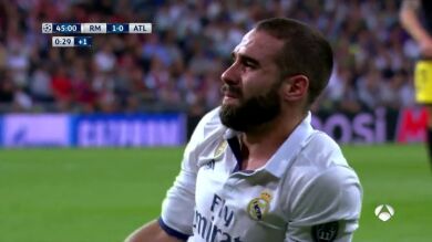 Dani Carvajal se retiró lesionado ante el Atlético tras caer mal en un salto con Saúl
