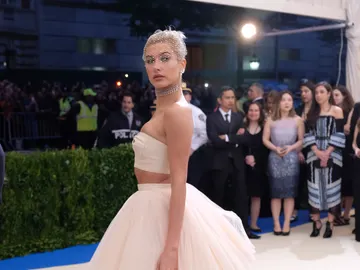 Hailey Baldwin Hailey Baldwin