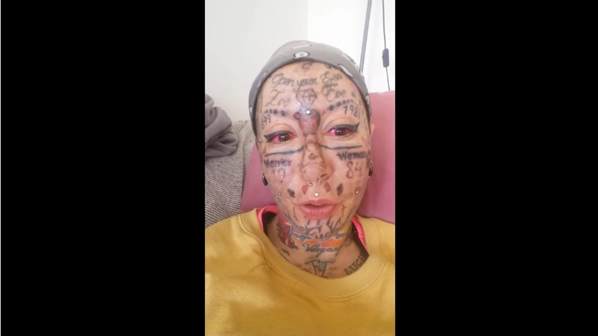 Lidia Reyes, la mujer más tatuada de Europa Lidia Reyes, la mujer más tatuada de Europa