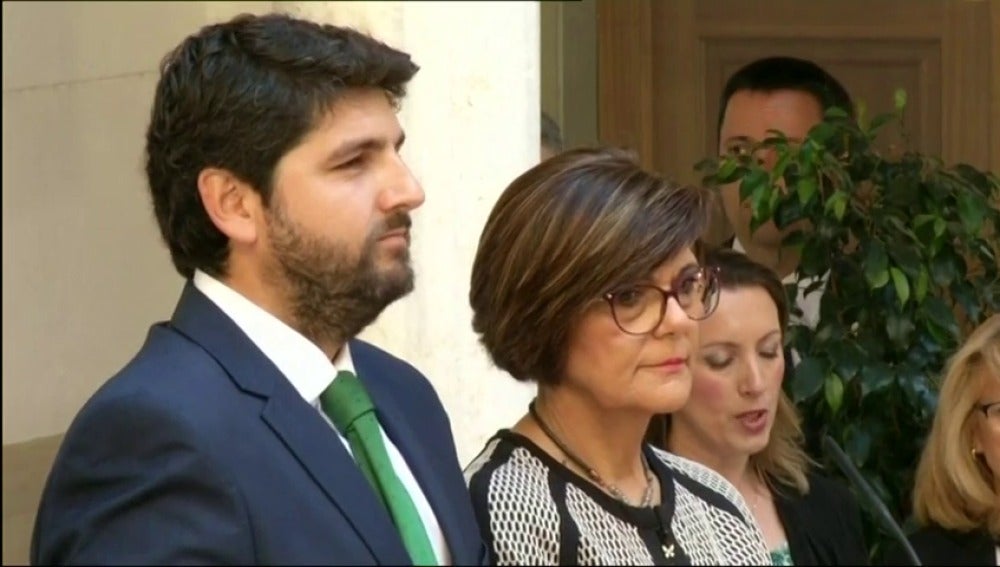 Frame 21.945666 de: López Miras jura su cargo como séptimo presidente de la Región de Murcia