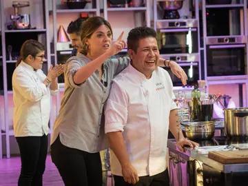 Manuela Velasco y Víctor se convierten en ganadores de la prueba de fuego Manuela Velasco y Víctor se convierten en ganadores de la prueba de fuego