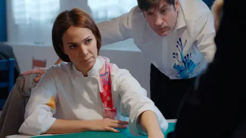 Antxon y Gotzone se enfrentan en una partida de mus Antxon y Gotzone se enfrentan en una partida de mus