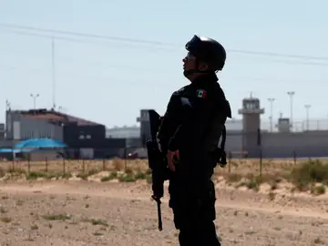 Asaltan a una familia, violan a la madre y a la hija y asesinan al bebé Asaltan a una familia, violan a la madre y a la hija y asesinan al bebé