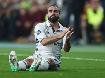 Carvajal se marchó lesionado en el partido contra el Atlético Carvajal se marchó lesionado en el partido contra el Atlético