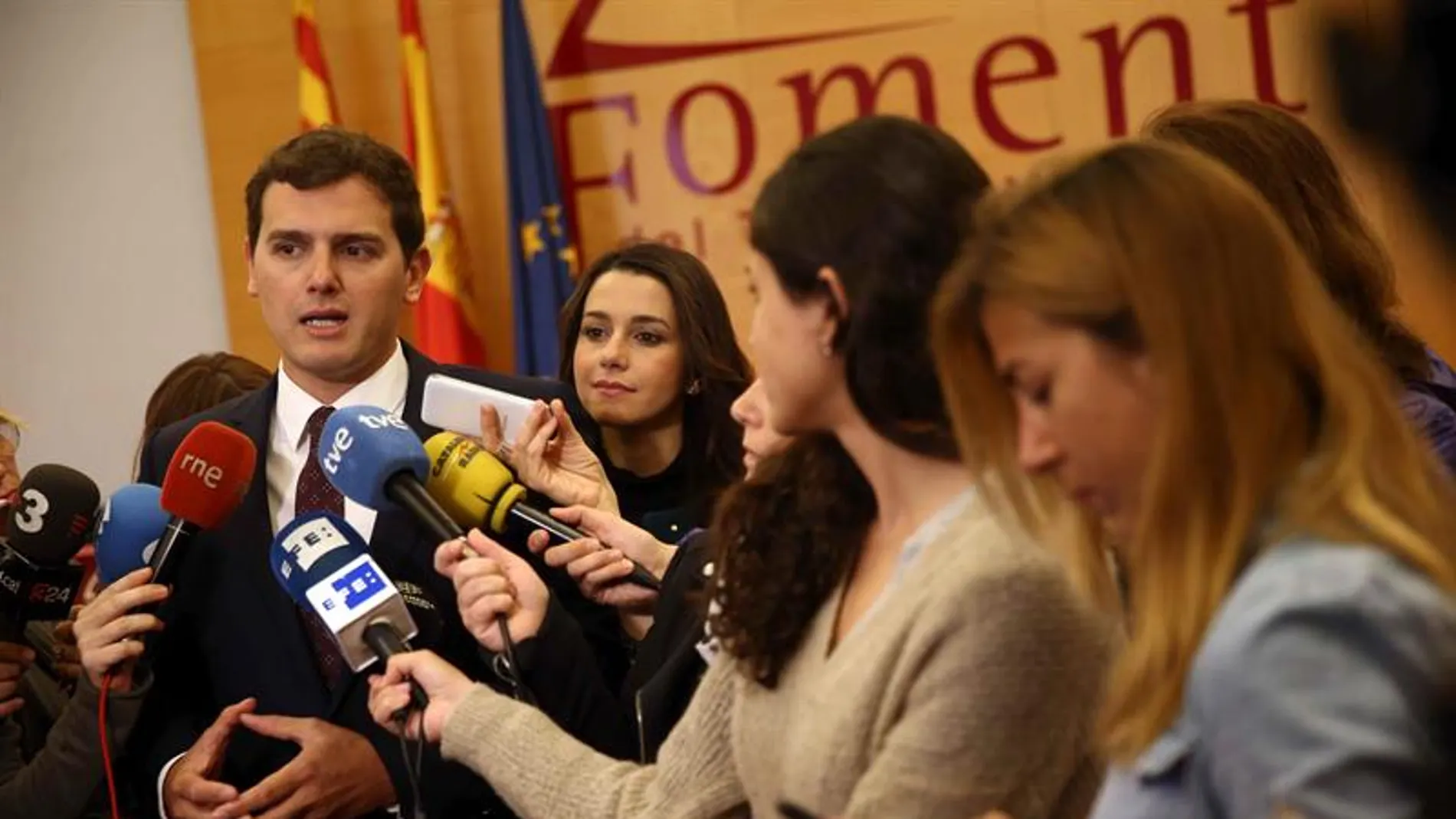 Albert Rivera en los pasillos del Congreso Albert Rivera en los pasillos del Congreso