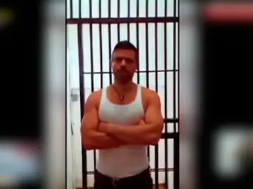 Leopoldo López envía una "fe de vida" desde la cárcel Leopoldo López envía una "fe de vida" desde la cárcel