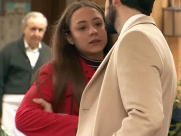 Alba, nueva víctima de la agresividad de Alonso Alba, nueva víctima de la agresividad de Alonso