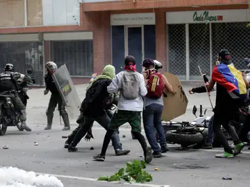 Disturbios en una nueva jornada de protestas en Venezuela Disturbios en una nueva jornada de protestas en Venezuela