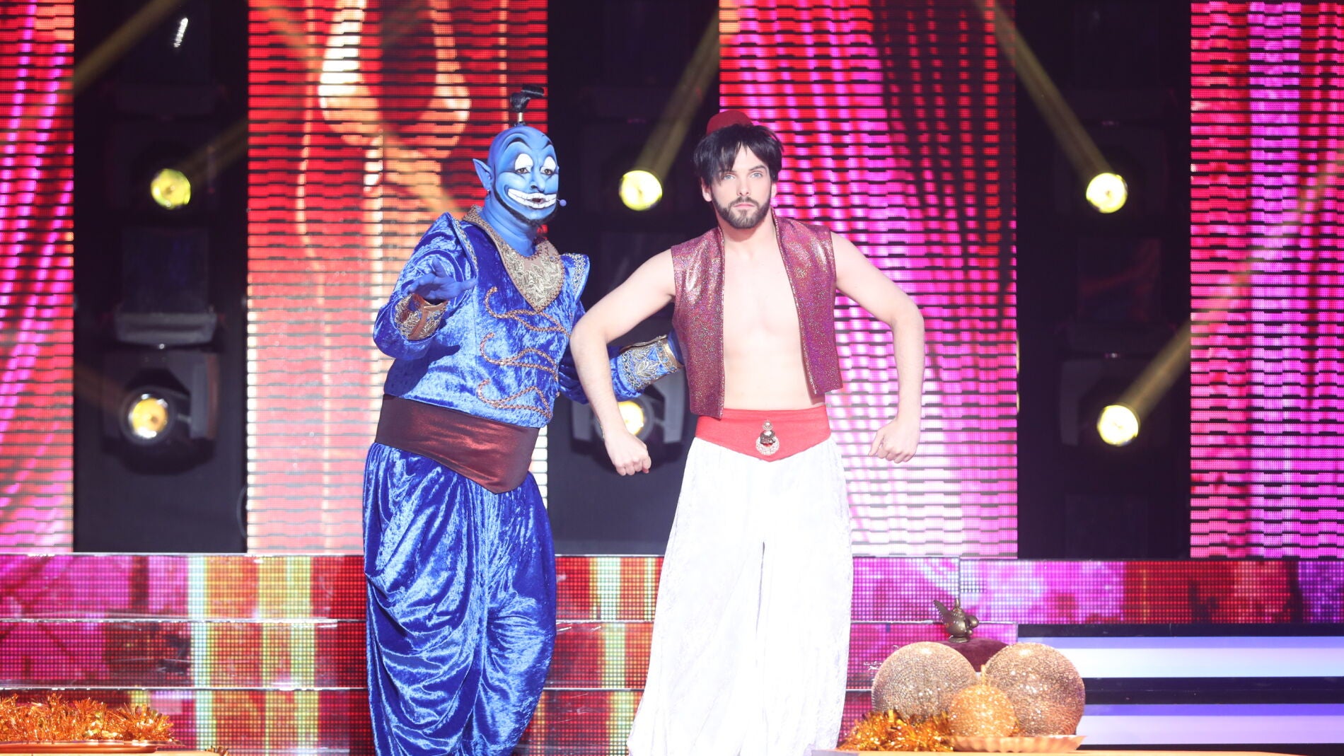 Manu Rodr&iacute;guez inunda de magia el plat&oacute; como el genio de Aladd&iacute;n con &lsquo;No hay genio tan genial&rsquo;