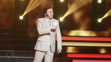 Juan Manuel Punzano viste de emociones el plató transformado en Manolo Escobar