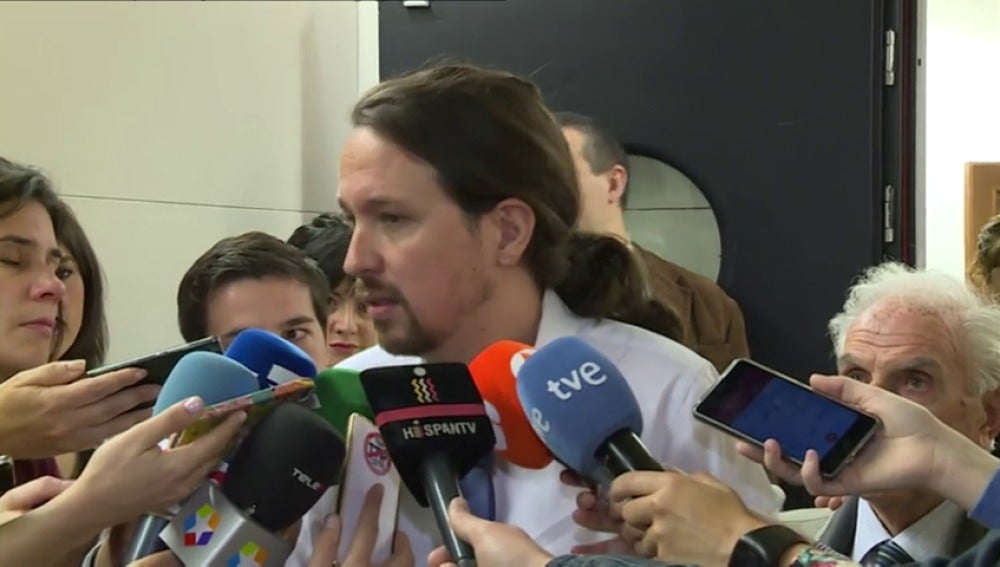 Frame 15.265166 de: Pablo Iglesias llama a pensar en España más que en la situación interna de los partidos