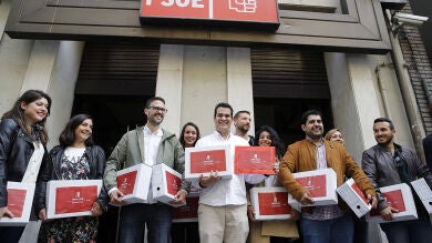 Ferraz completará este viernes la verificación de los avales de los precandidatos a las primarias del PSOE