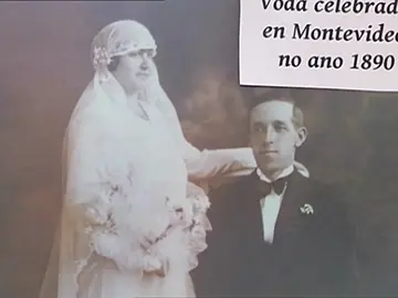 Frame 0.0 de: Un centro de mayores expone los recuerdos de las bodas de algunos de sus ancianos Frame 0.0 de: Un centro de mayores expone los recuerdos de las bodas de algunos de sus ancianos