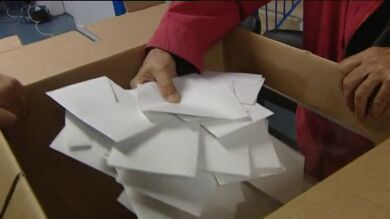 La Generalitat de Cataluña licitará la adquisición de 8.000 urnas para el referéndum