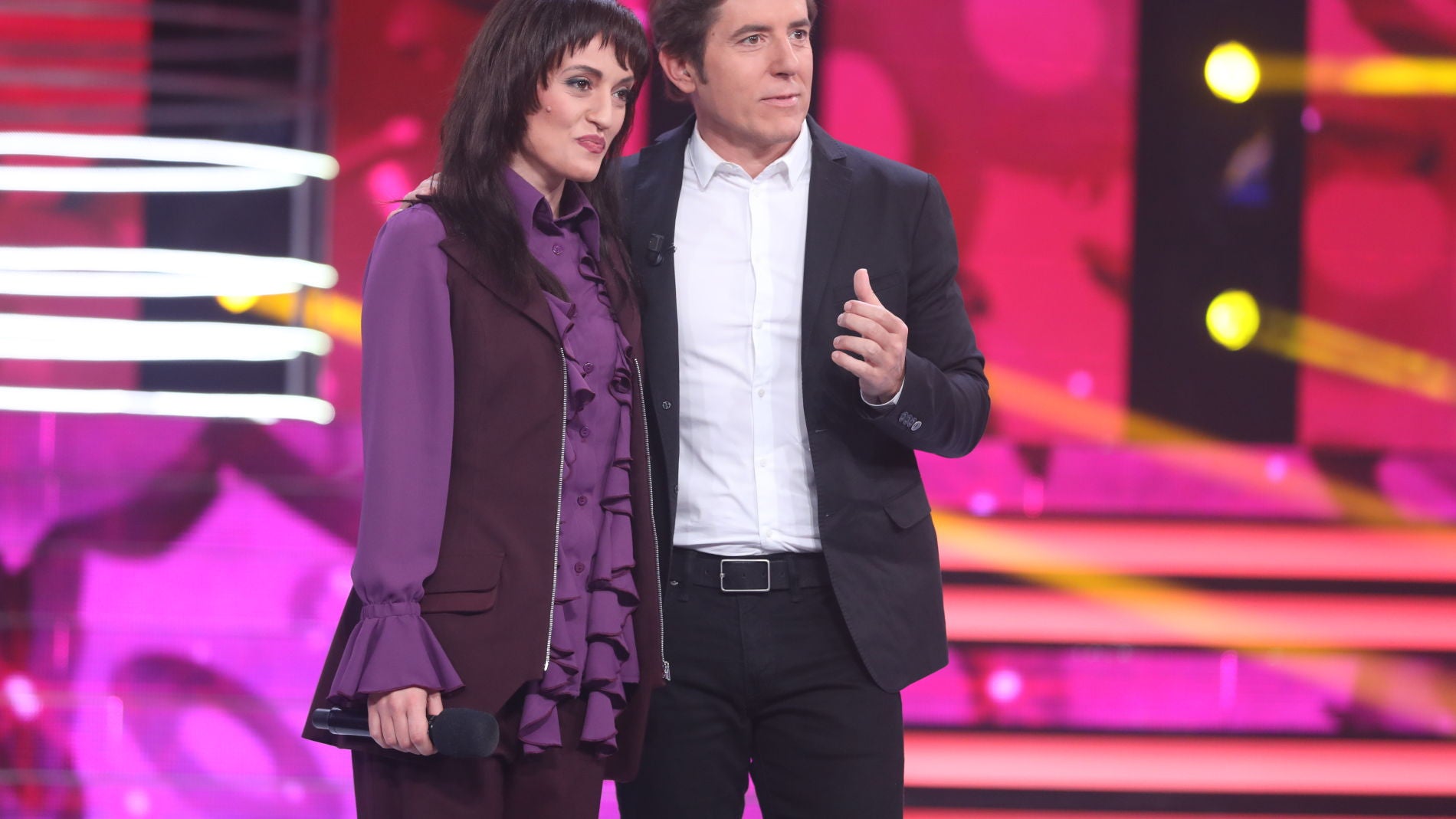 &Agrave;ngel Ll&agrave;cer, a Lara Chaves: &ldquo;Cantas muy bien, imitar a Luz es muy dif&iacute;cil&rdquo;