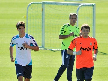Mourinho, Morata y Casillas en un entrenamiento con el Madrid