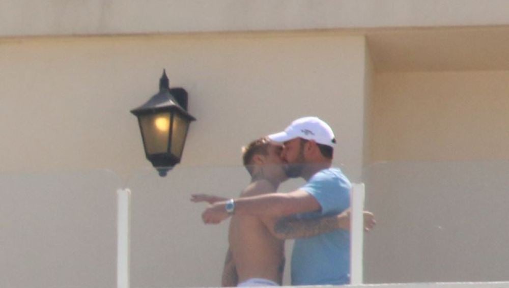 Justin Bieber besa a su mánager