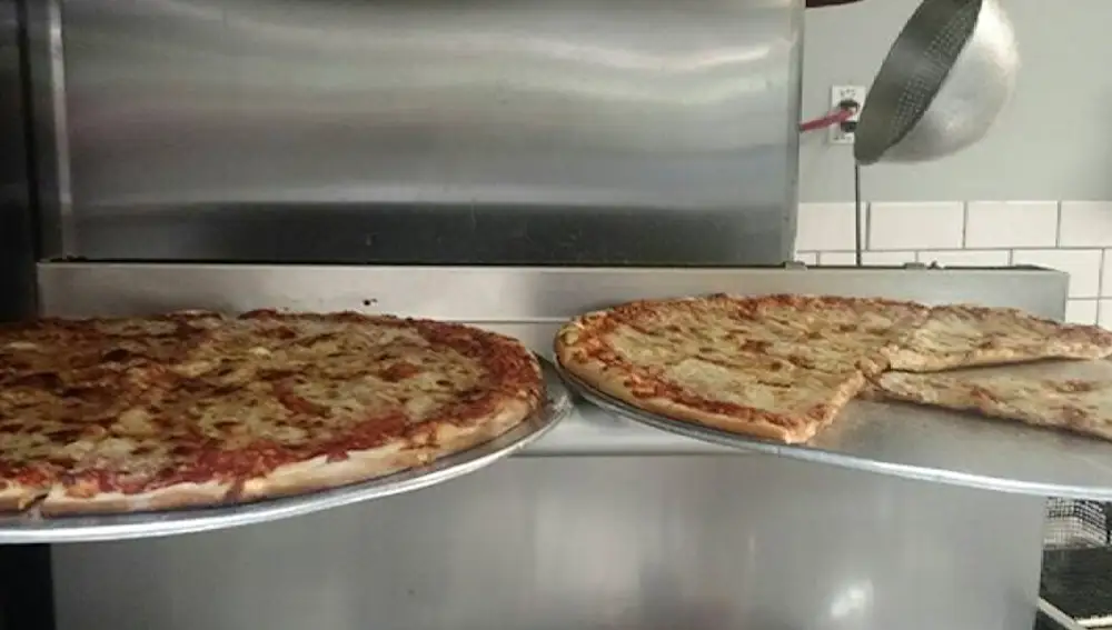 La pizza centenaria (por el número de quesos, claro)