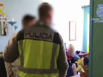 Frame 16.566804 de: Desarticulada una banda sospechosa de un centenar de robos en naves, bancos y bares Frame 16.566804 de: Desarticulada una banda sospechosa de un centenar de robos en naves, bancos y bares