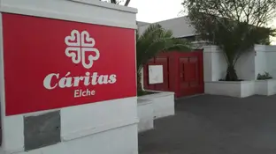 Fachada principal del centro de Cáritas Interparroquial en Elche. Cáritas Elche