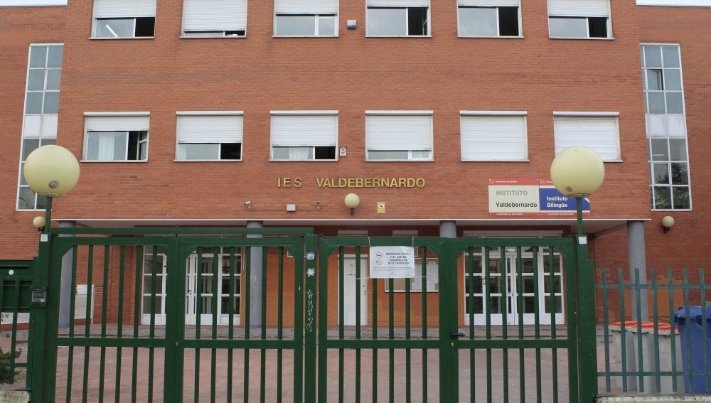  IES Valdebernardo, donde tuvo lugar el apuñalamiento de una menor a un compañero en Madrid
