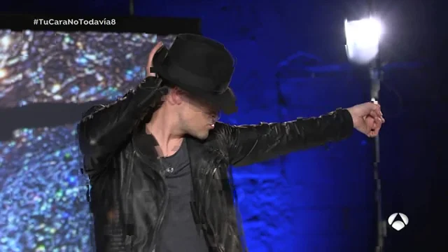 Frame 41.88 de: Dabeat: “” 