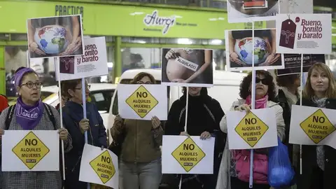 Protestas contra los vientres de alquiler Protestas contra los vientres de alquiler