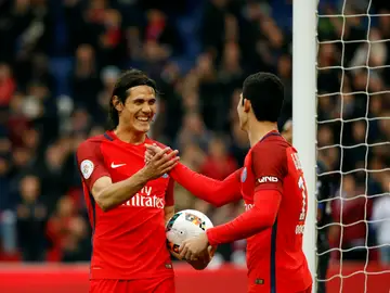 Cavani celebra un gol del PSG Cavani celebra un gol del PSG