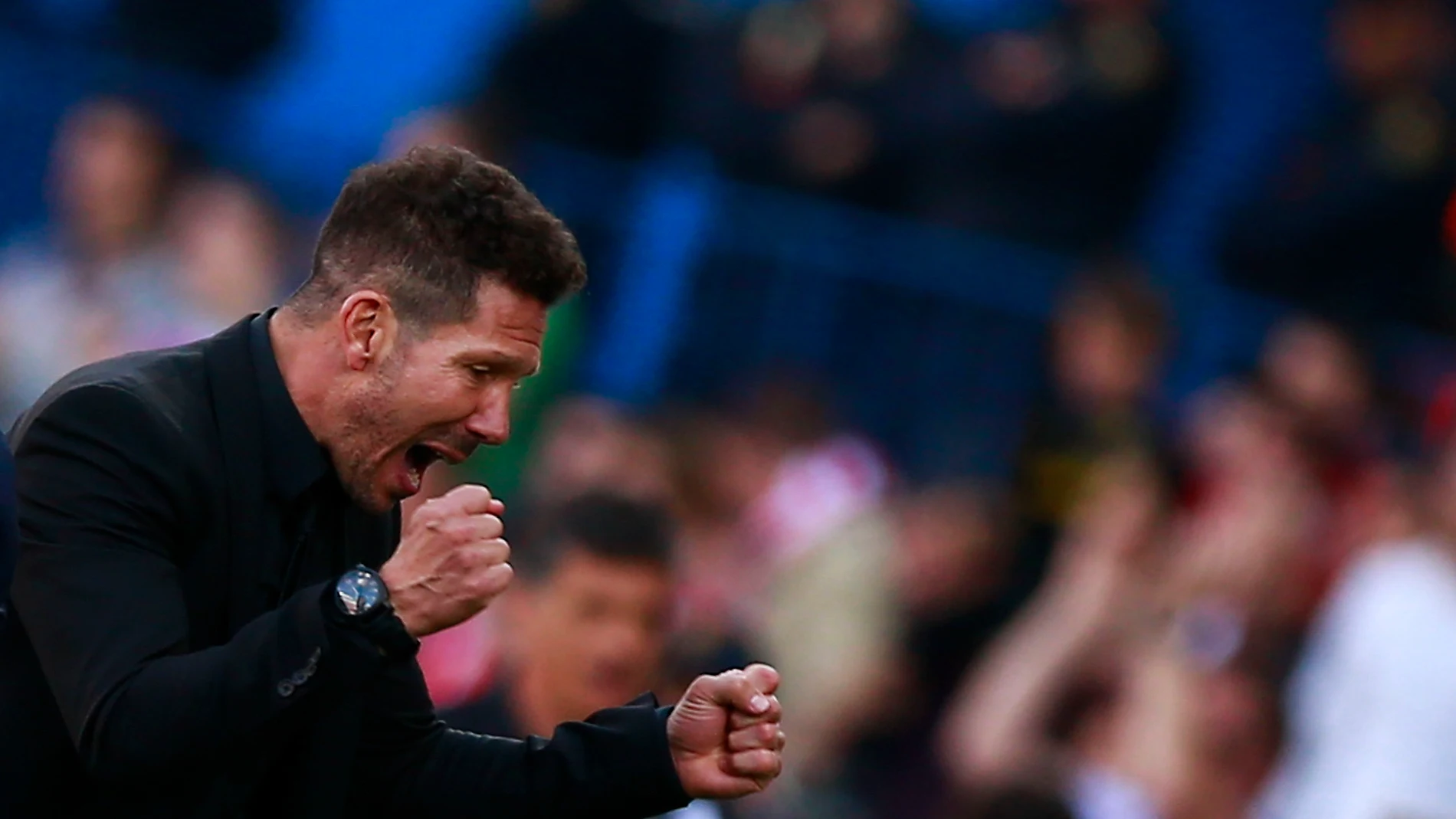Simeone celebra la victoria ante el Eibar Simeone celebra la victoria ante el Eibar