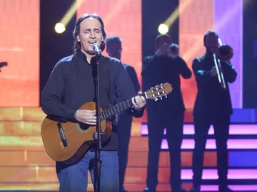 José Voces, un emotivo Serrat al ritmo de ‘Mediterráneo’ José Voces, un emotivo Serrat al ritmo de ‘Mediterráneo’