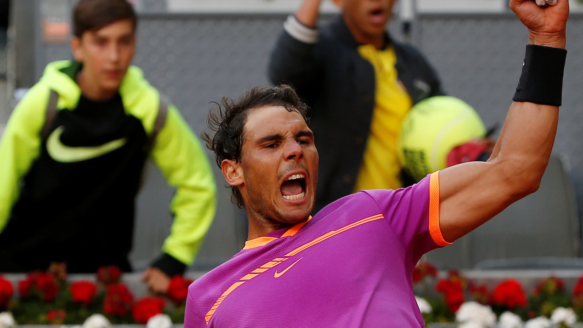 Rafa Nadal celebra su triunfo en el Mutua Madrid Open Rafa Nadal celebra su triunfo en el Mutua Madrid Open