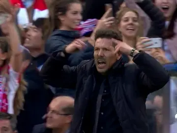 Frame 36.145454 de: AtletiDineroA3D Frame 36.145454 de: AtletiDineroA3D