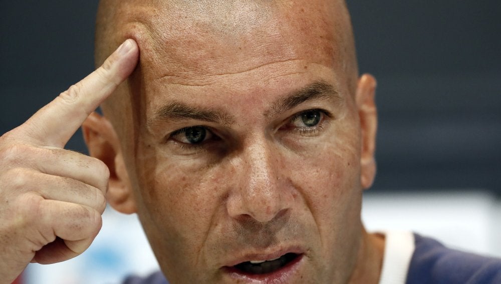 Zidane, durante la rueda de prensa