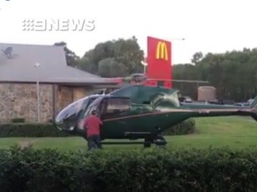 Va en helicóptero a comprar una hamburguesa