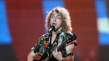 Manel Navarro durante su actuación en Eurovisión